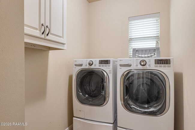 Building Photo - 225 Woodhaven Rd