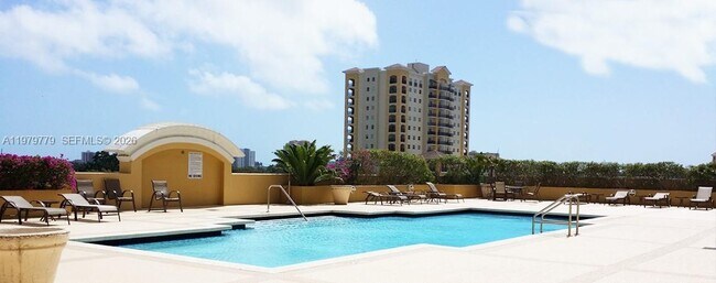 Building Photo - 50 Menores Ave