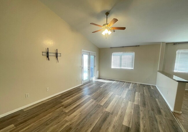 Building Photo - 24403 N Oasis Blvd