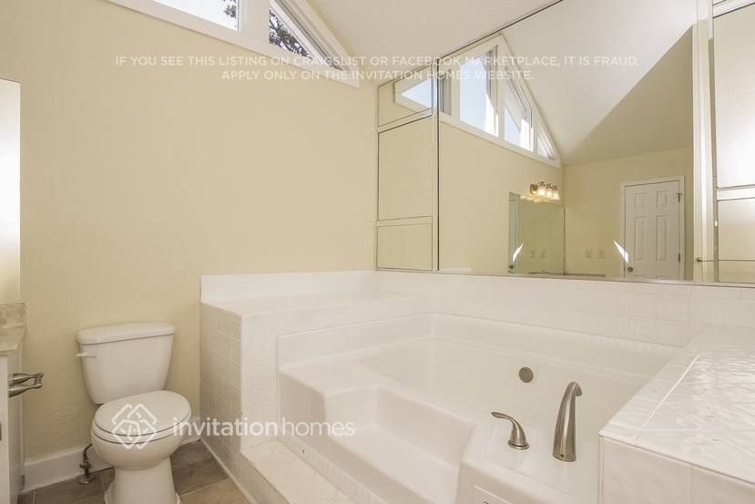 Building Photo - 960 Camden Hill Ct