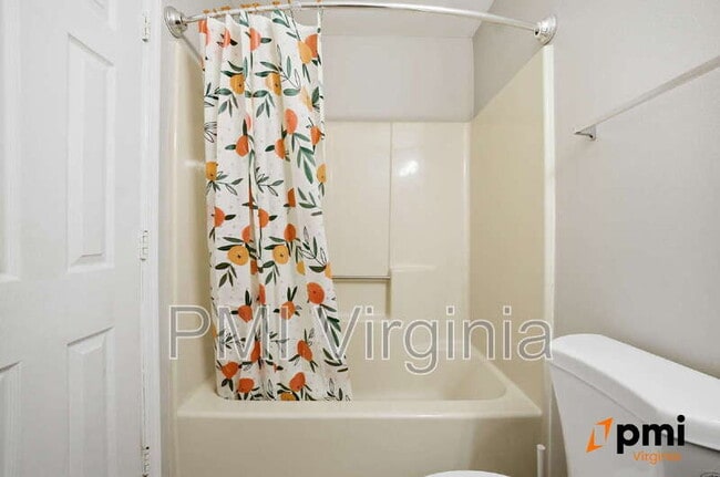 Building Photo - 1957 Darnell Dr