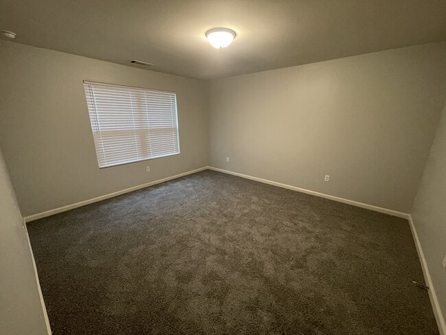Building Photo - 6367 Kennonbriar Ct