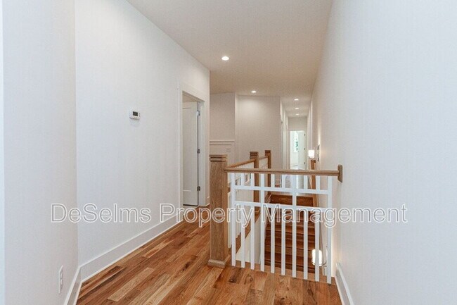 Building Photo - 335a Mckennell Drive
