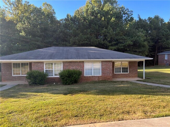 Building Photo - 109 Doves Ln