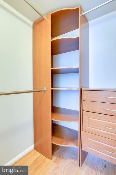 Custom Closet System - 1001 N Randolph St