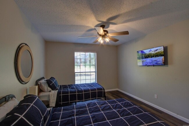 Building Photo - 3516 Skyline Blvd