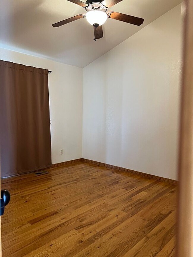 Building Photo - Spacious 5-Bedroom Home with Finished Base...