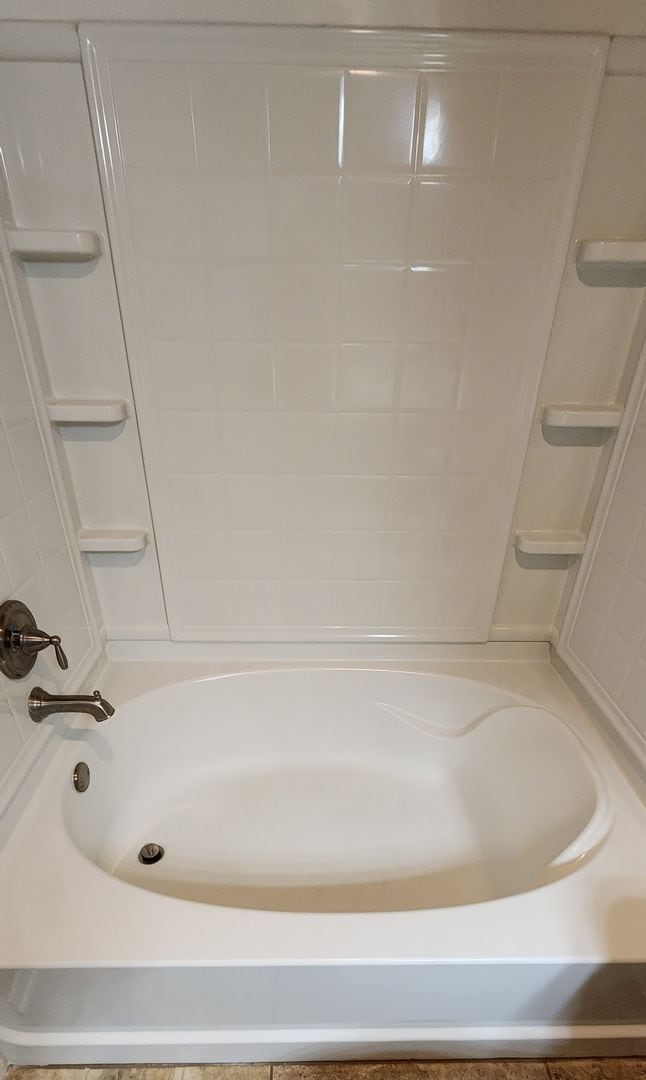 Building Photo - Spacious 2-Bedroom Home on Corner Lot – Mo...