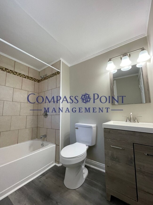 Building Photo - Newly Renovated Just For You! 3 Beds/1 Bath