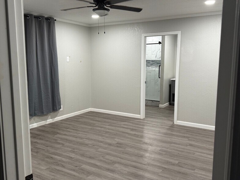 Building Photo - 4121 Willowoak Dr