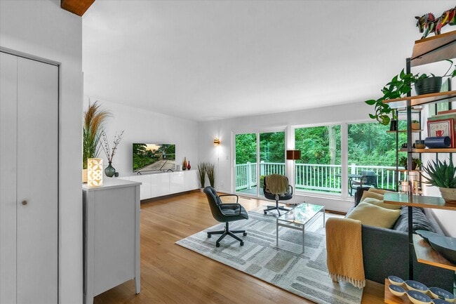 Building Photo - 1807 Fair St