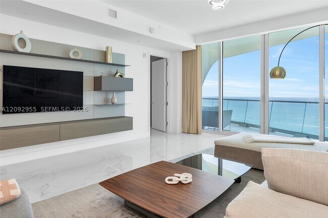 Building Photo - 16901 Collins Ave