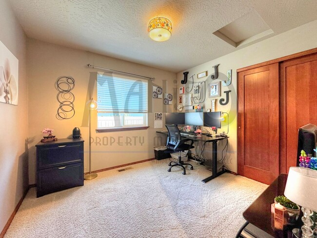 Building Photo - Open Concept Liberty Lake Home