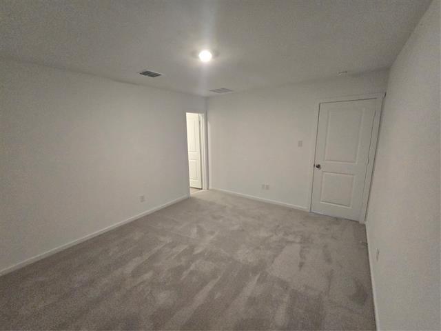 Building Photo - 316 Thresher Ln