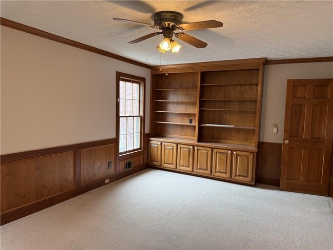 Building Photo - 3209 Henderson Walk