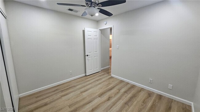 Building Photo - 3365 Othello Dr