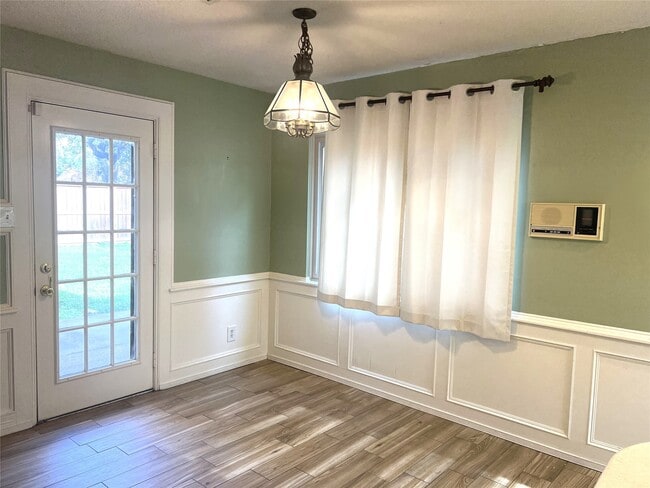 Building Photo - 7510 Creek Glen Dr