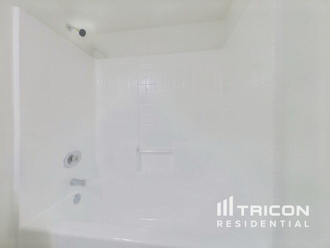 Building Photo - 1808 E Barbarita Ave