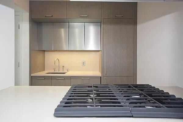 Building Photo - 225 Rector Pl