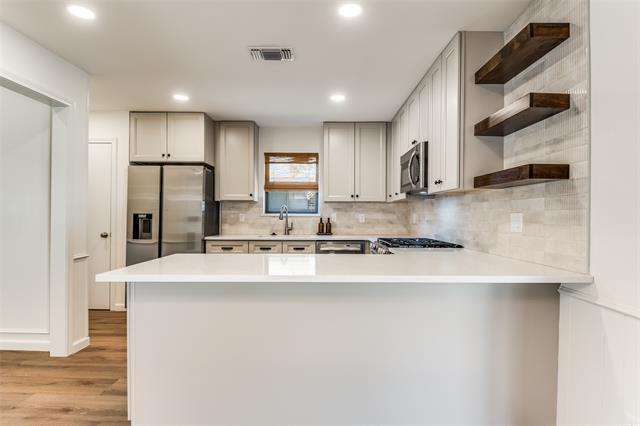 Building Photo - 302 Faircrest Dr