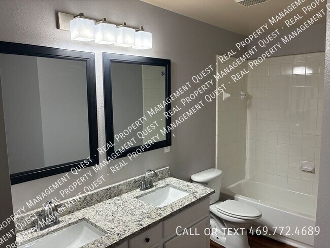 Building Photo - 611 Oriole Blvd