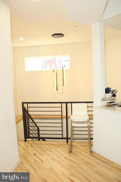 Building Photo - 3017 Ridge Ave