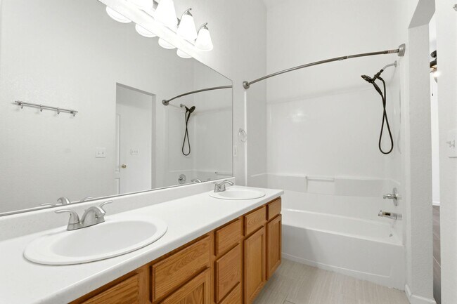 Building Photo - 3-bed + office, 2-bath home, minutes to Denver and close to outdoor recreation areas