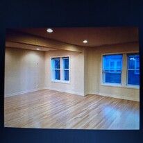 Building Photo - 3911 W Addison St