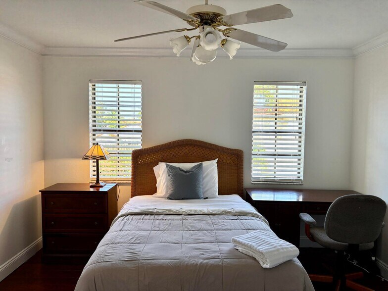 Building Photo - 1760 Shoreside Cir