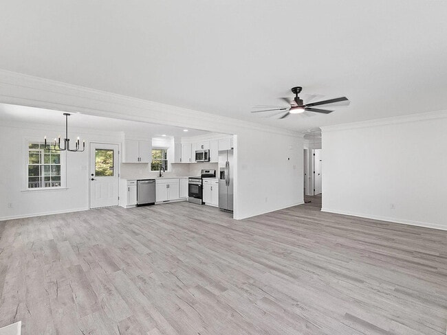 Building Photo - Lease OR Lease to Own