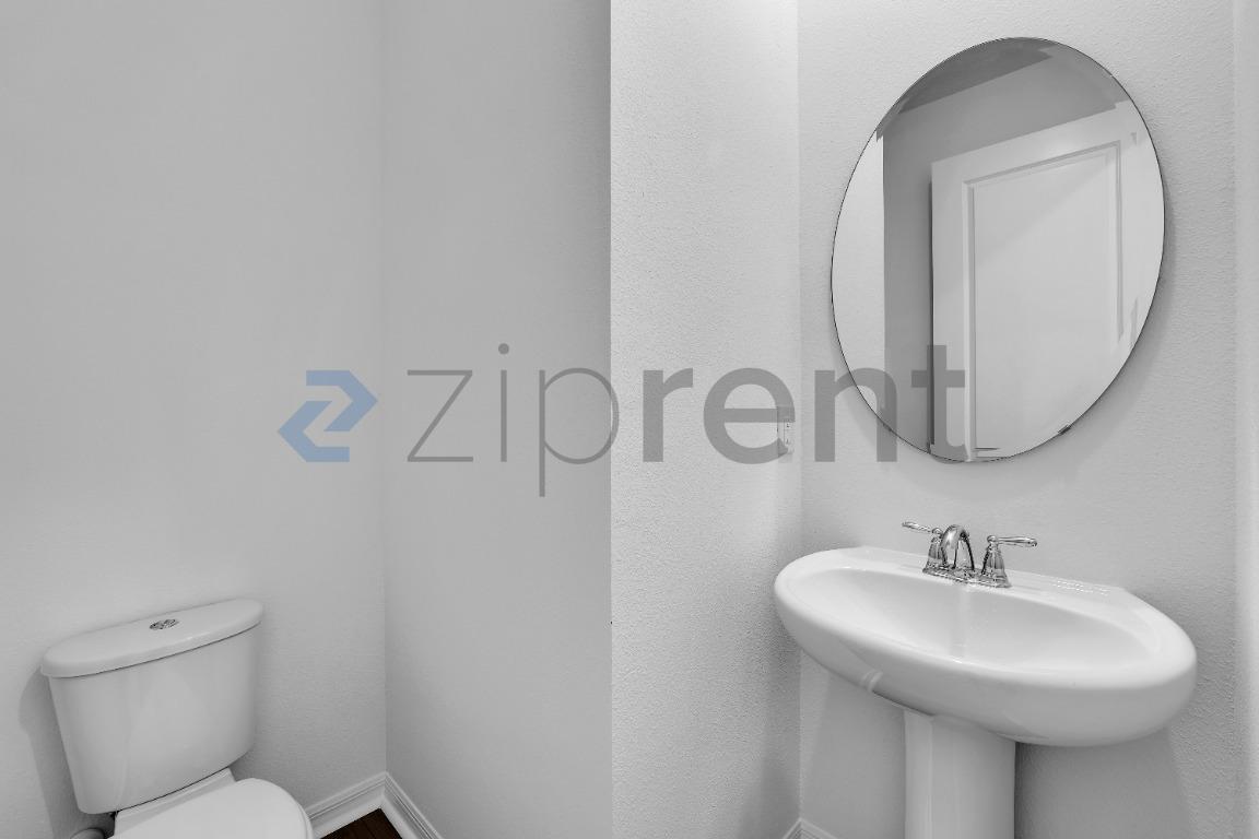 Building Photo - 17514 Northlake Grv Dr