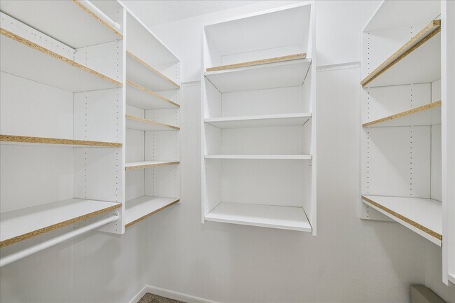 Building Photo - 174 W Greywing Cir