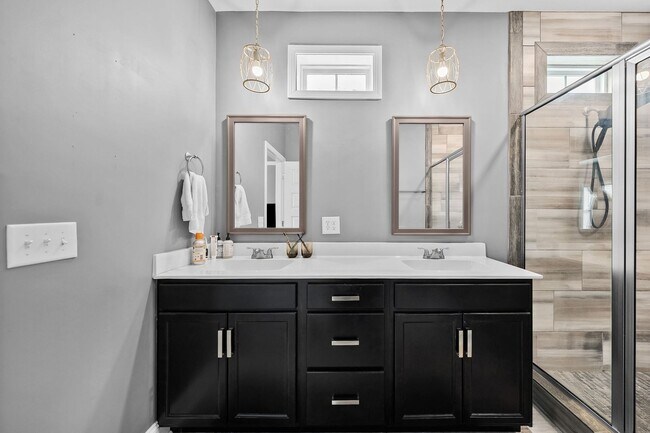 Building Photo - 1116 Eagle's View Dr