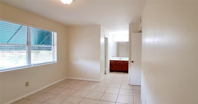 Building Photo - 15320 SW 106th Terrace