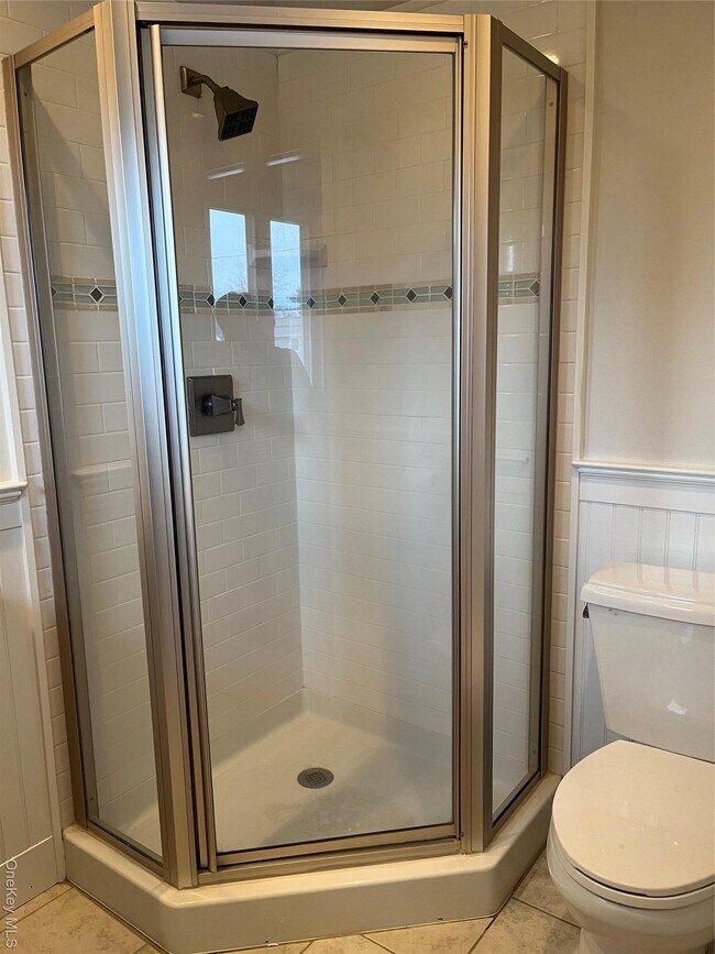 Building Photo - 43 Floyd Pl