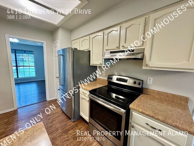 Building Photo - 4410 Lakebend W Dr