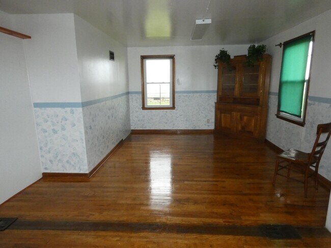 Building Photo - 2660 Willow Branch Rd