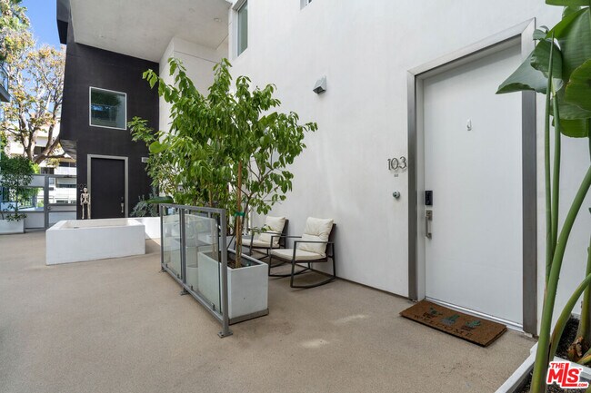 Building Photo - 507 Orlando Ave