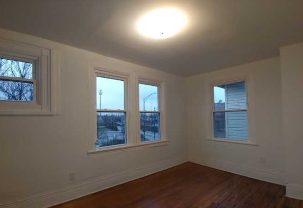Building Photo - Spacious 4-Bedroom Home with Basement & Pa...