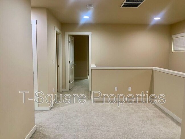 Building Photo - 10218 242nd Ave NE