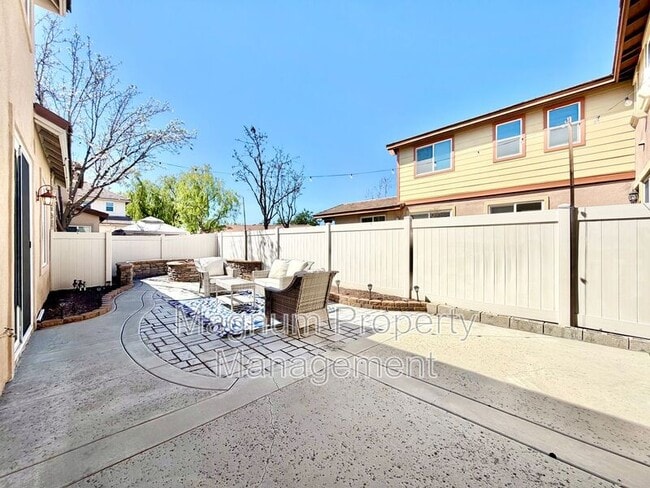 Building Photo - 37239 Ascella Ln