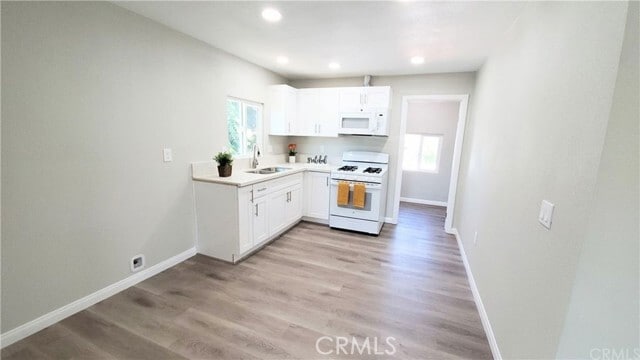 Building Photo - 21786 Cottonwood Ave