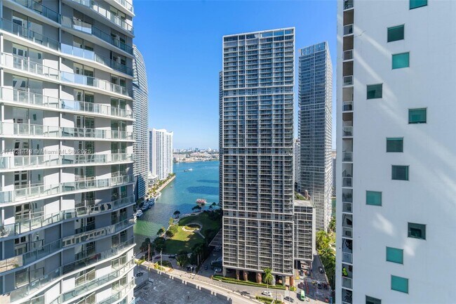 Building Photo - 55 SE 6th St