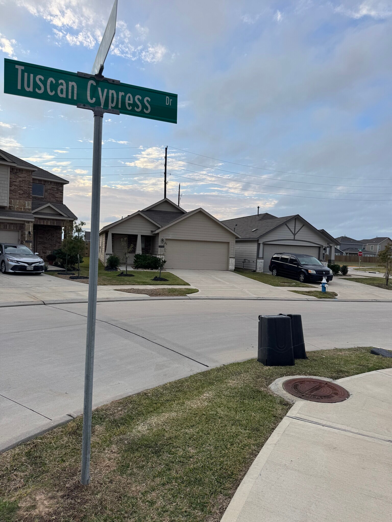 Building Photo - 7911 Tuscan Cypress Dr