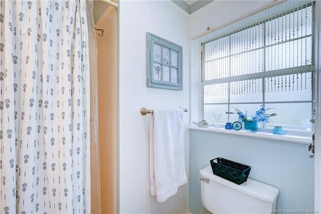 Building Photo - 1446 Wyn Cove Dr