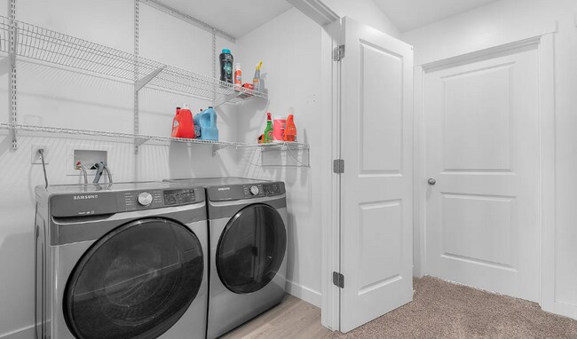 Building Photo - 3581 Grassland Dr