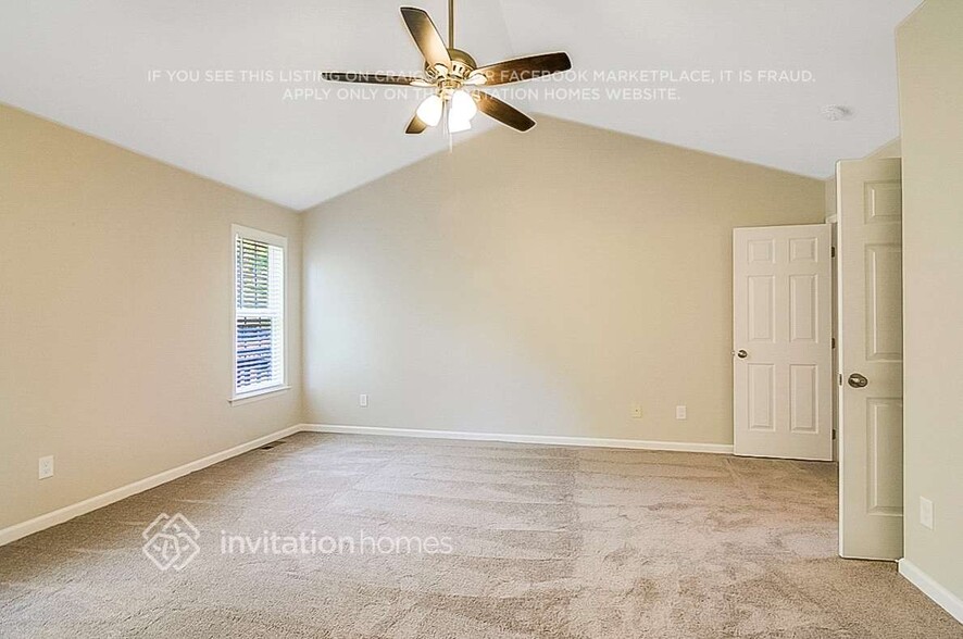 Building Photo - 119 Woodsorrell Ct