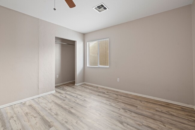 Building Photo - 6066 S Cedar Elm Ln