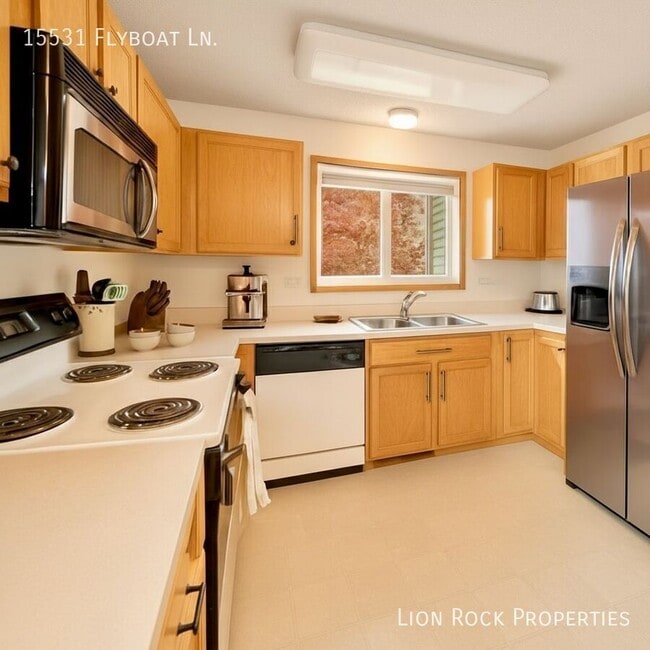 Building Photo - 15531 Flyboat Ln