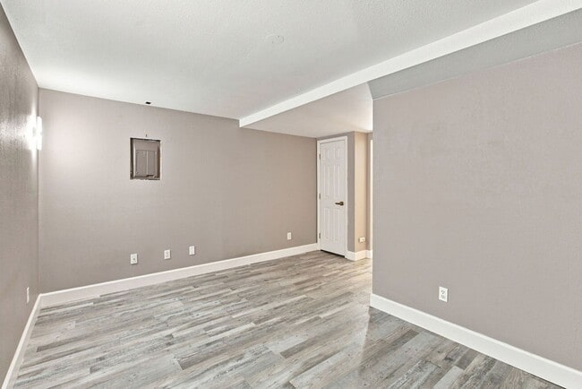 Building Photo - 2955 W Stuart St